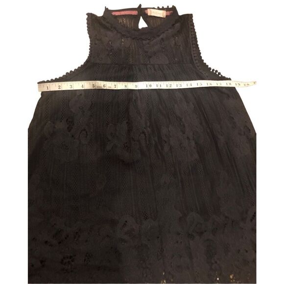 Altar’d State black lace overlay sleeveless high neck keyhole open in back blous - Picture 5 of 8